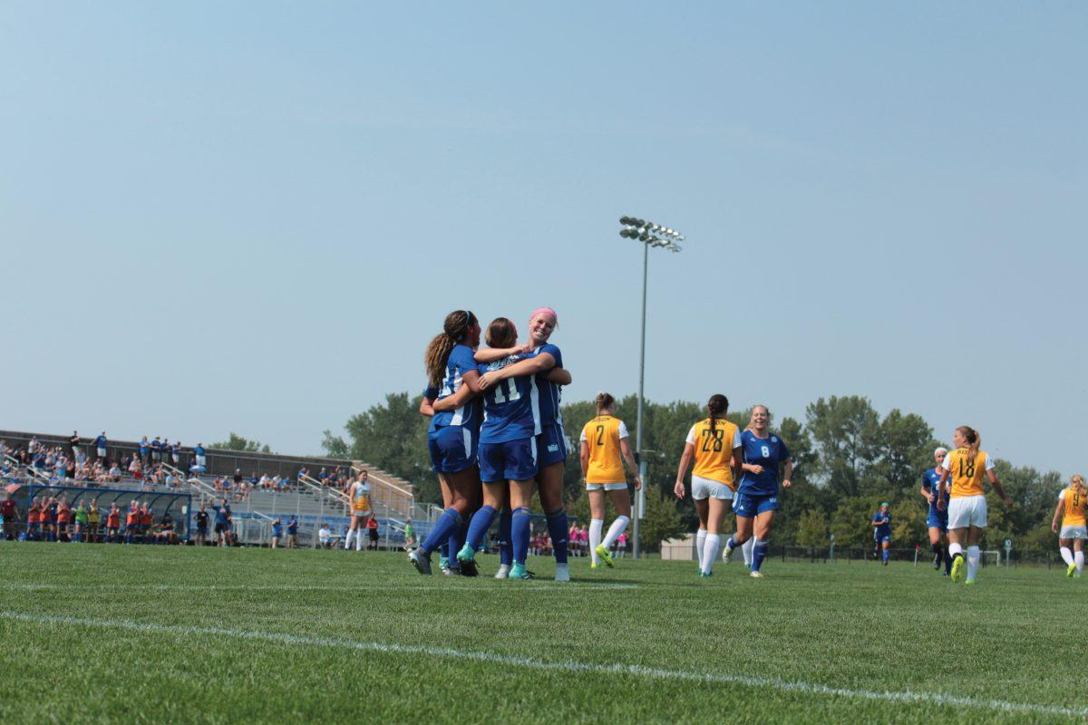 Both soccer teams finish their seasons; neither win MVC tournament