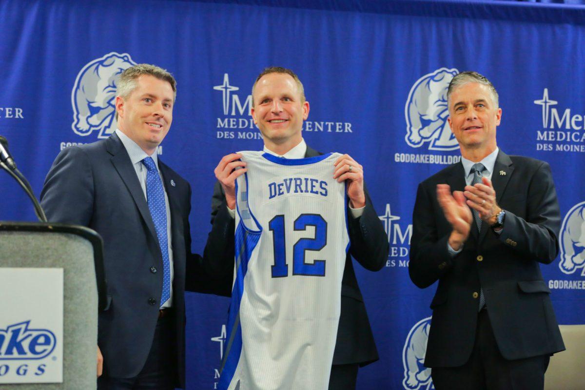 DeVries First Year as Men's Basketball Coach