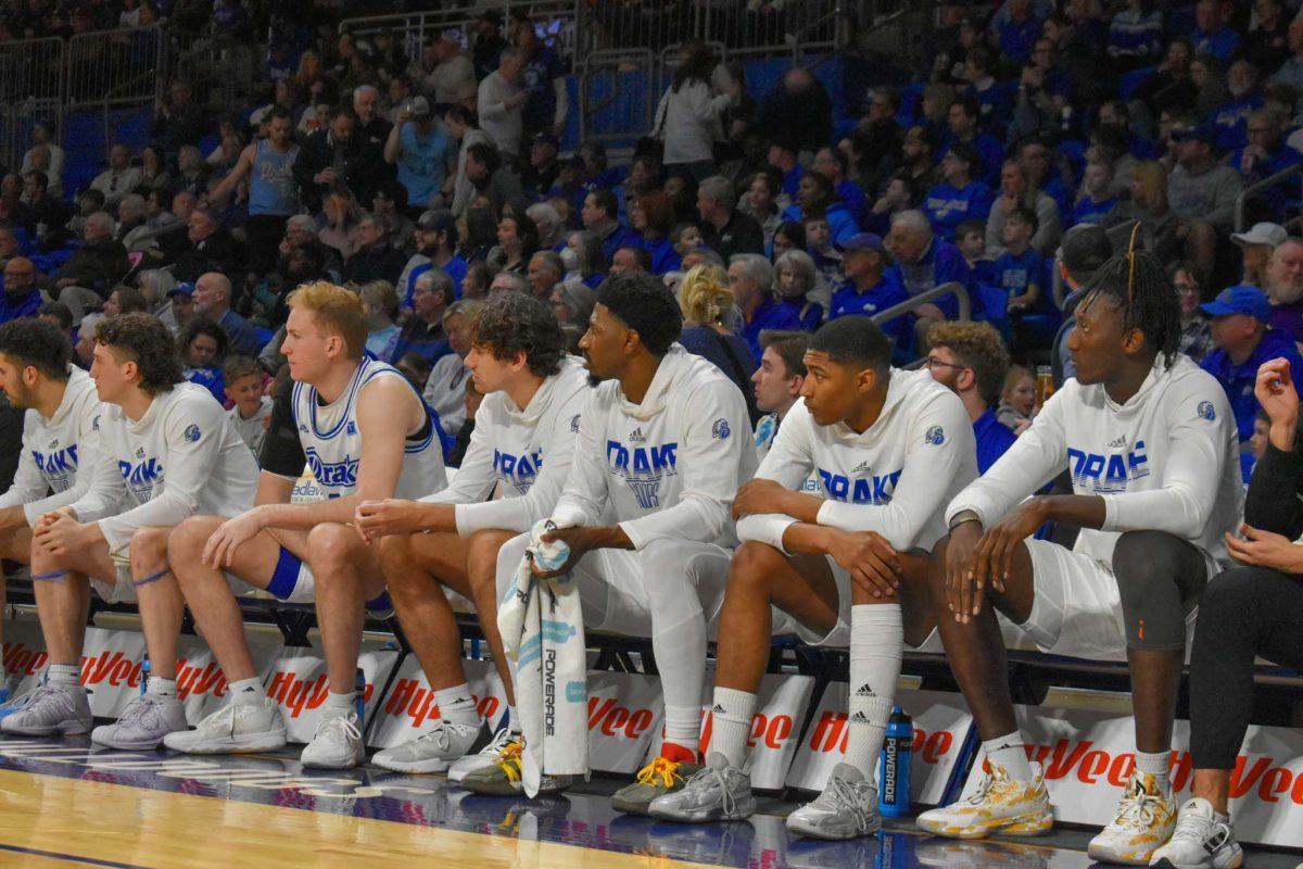 THE DRAKE MEN’S BASKETBALL TEAM has undergone heavy roster turnover in the 2023 offseason. Equipped with new transfers, freshmen and some returning faces, the team hopes to repeat their success in 2024. PHOTO BY Meghan Holloran | photo editor