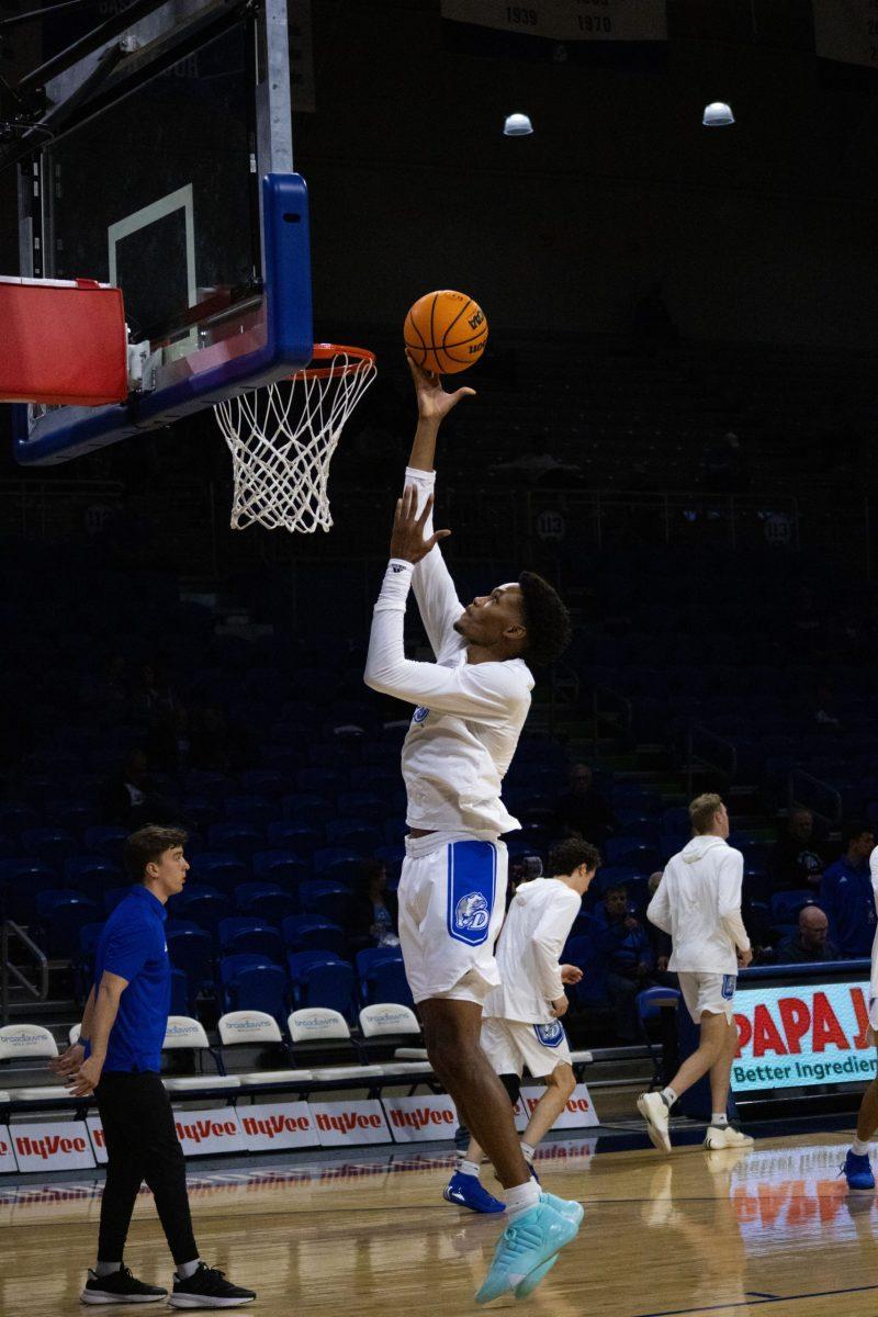 The Drake men's basketball team went 7-3 over winter break and J-term, elevating their national ranking and moving them closer to a Missouri Valley Conference lead with a win over the Indiana State Sycamores. Photo by Sarah Fey: Staff photographer.