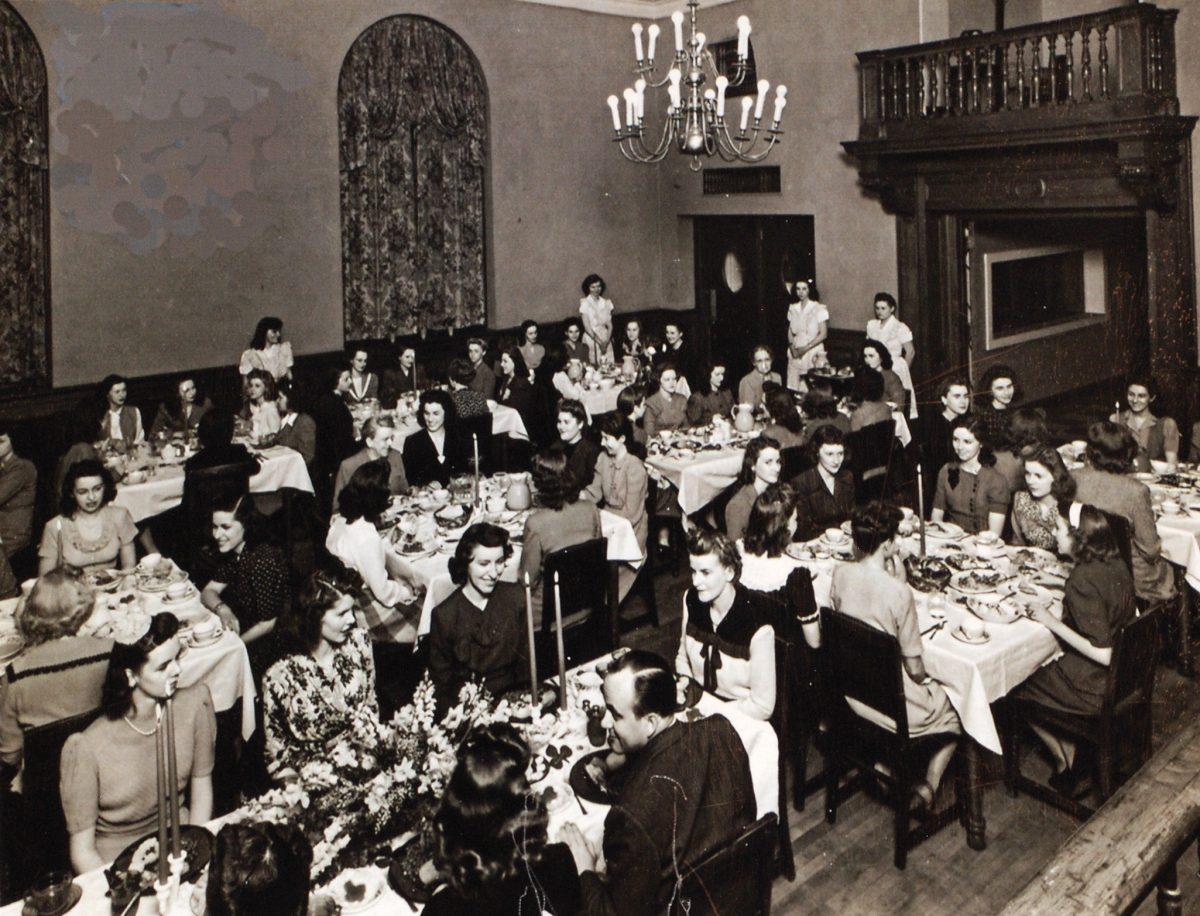 Former Drake students eat a meal in Morehouse Hall