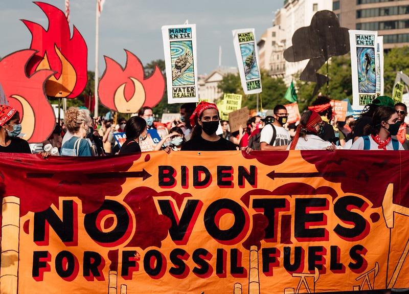 Like these protestors, this writer argues that we not only can but have a moral responsibility to fight climate change. Photo courtesy of Victoria Pickering via Flickr