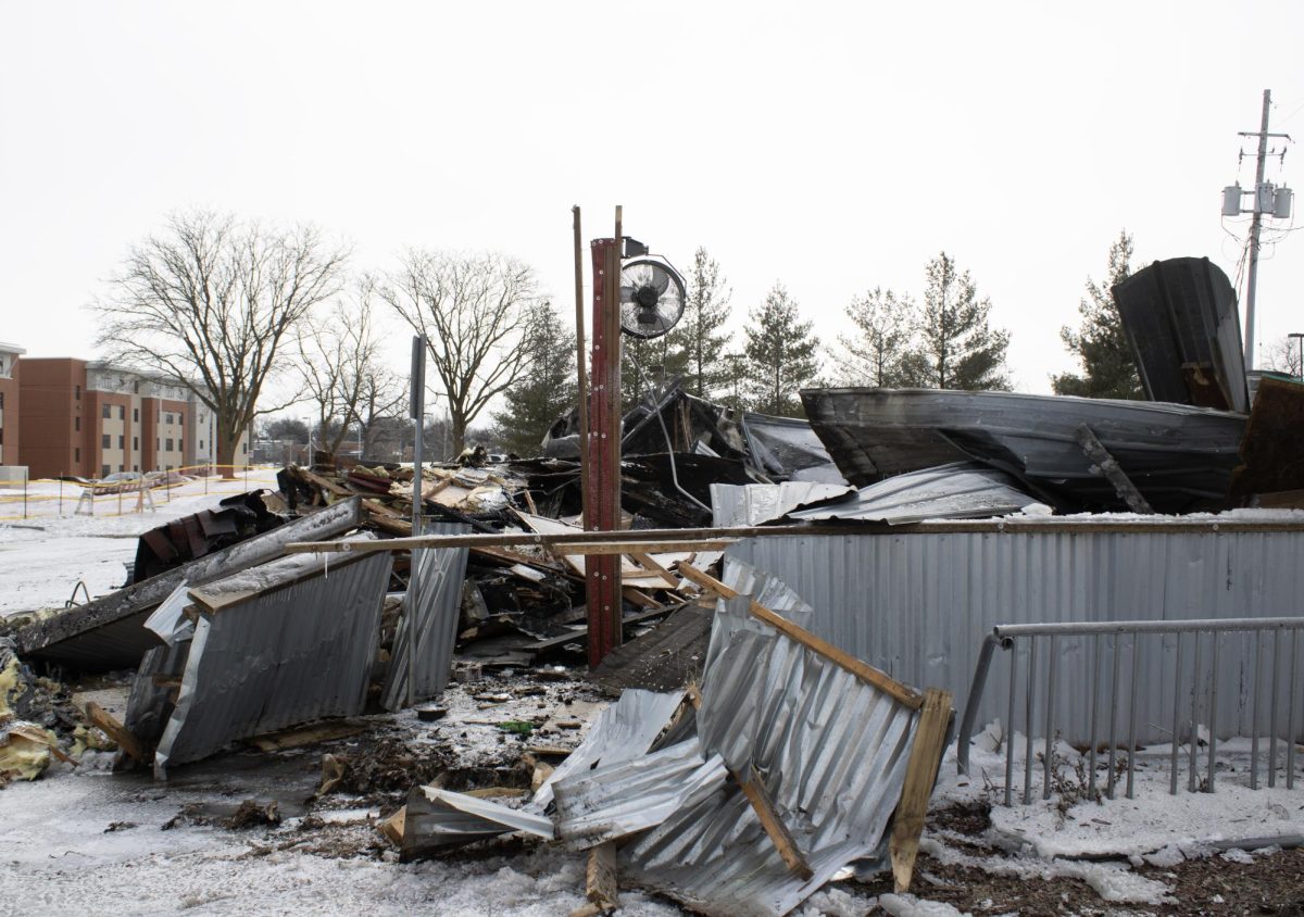 A Pizza Hut once occupied the building known to most current Drake students as the former location of Jethro’s BBQ. The Pizza Hut closed in 1997. Photo courtesy of the Des Moines Register.