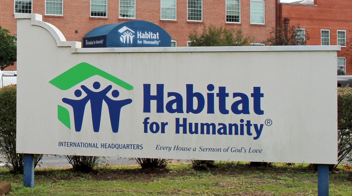 Many organizations at Drake place a heavy emphasis on the positive impact of community service for students and residents alike. Photo courtesy of Michael Rivera via Wikimedia.