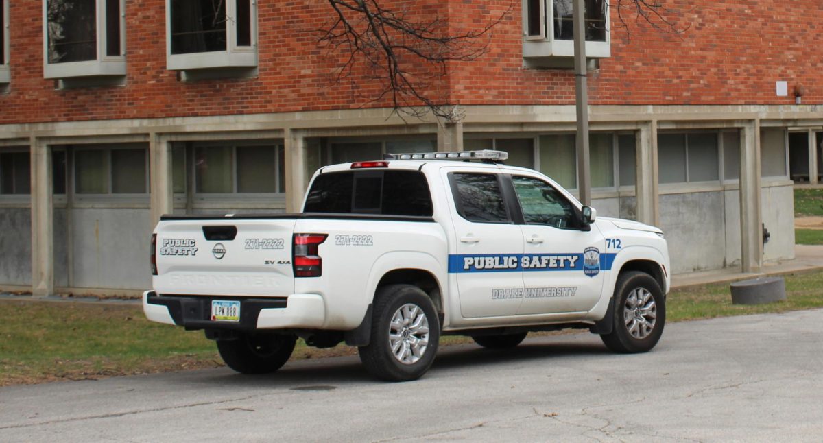 This Relays week, Drake Public Safety is blocking off roads around campus. Police officers will also be stationed around campus. 