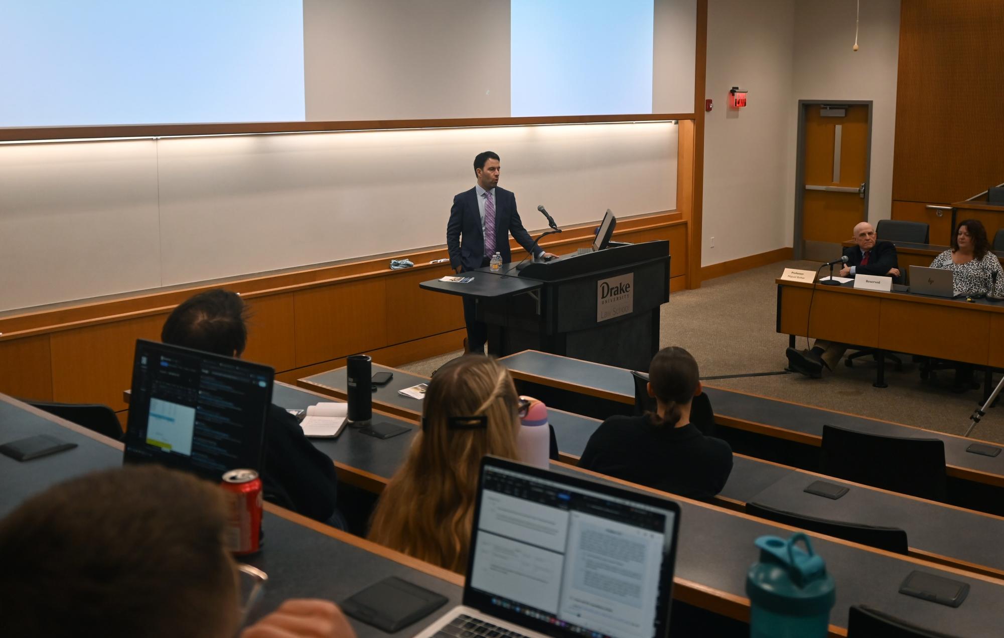 Nicholas Stephanopoulos, a Kirkland & Ellis Professor of Law at Harvard Law School, speaks to Drake students about alignment for a Constitution Day lecture, Sept. 19. 